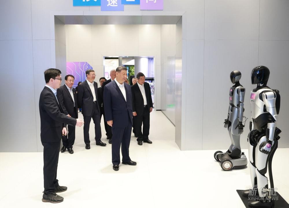 习近平总书记到上海调研，人生就是博代表具身智能行业汇报进展